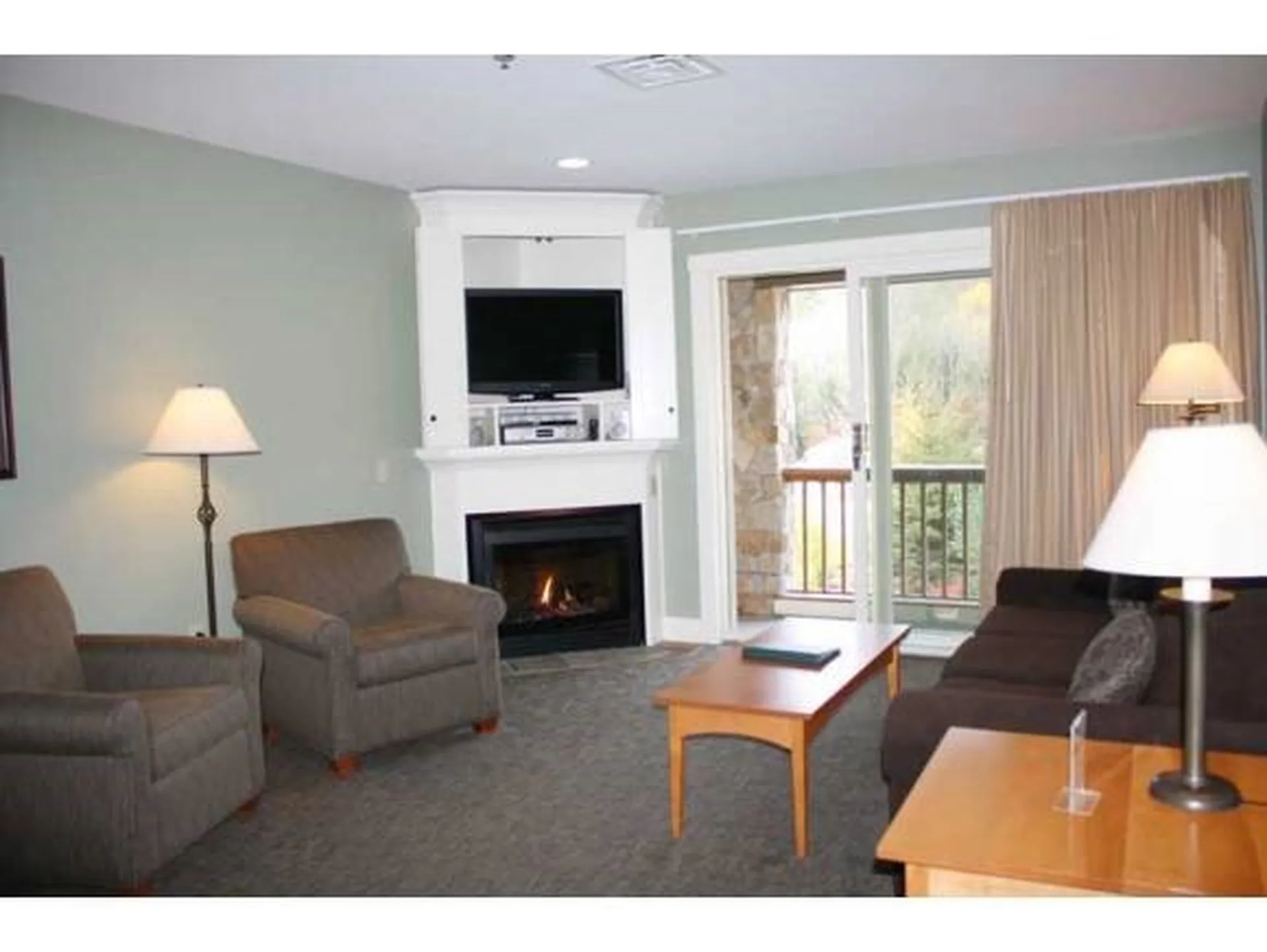 235/237 Qtr. I I I Jackson Gore Inn Ludlow VT 05149