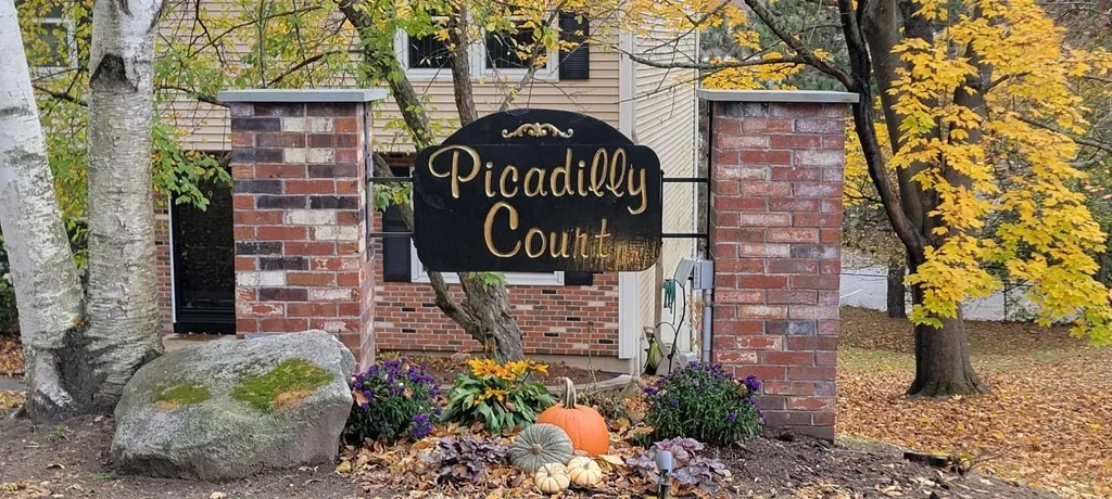 6 Picadilly Court Manchester NH 03104