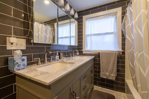 79 Perkins Road Londonderry NH 03053