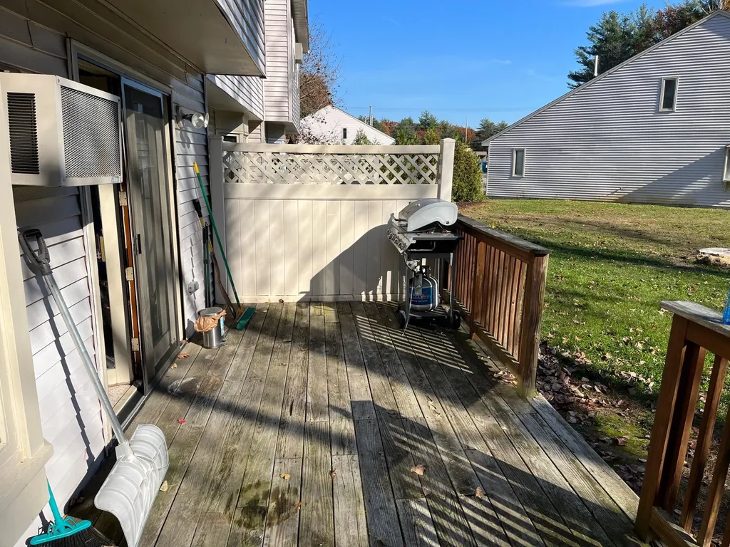 17 Bramber Ii Rochester NH 03867