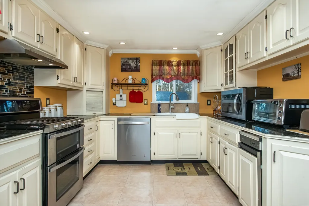 110 Newton Road Plaistow NH 03865