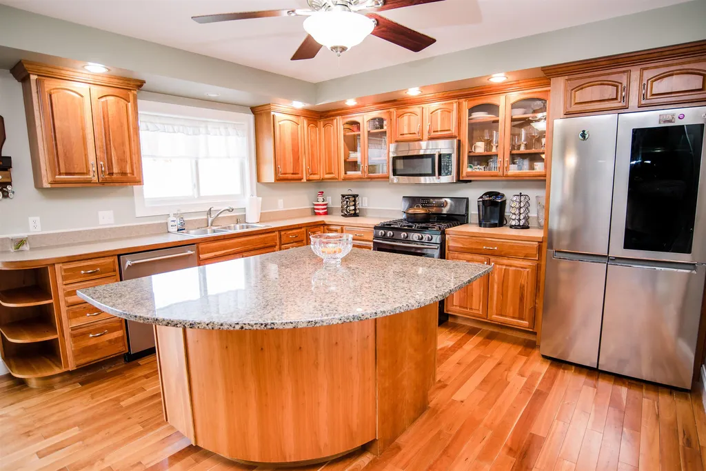 27 Weeping Willow Lane South Burlington VT 05403
