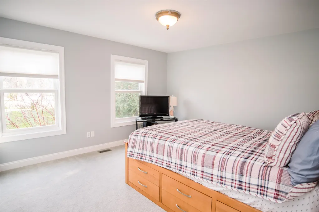 27 Weeping Willow Lane South Burlington VT 05403