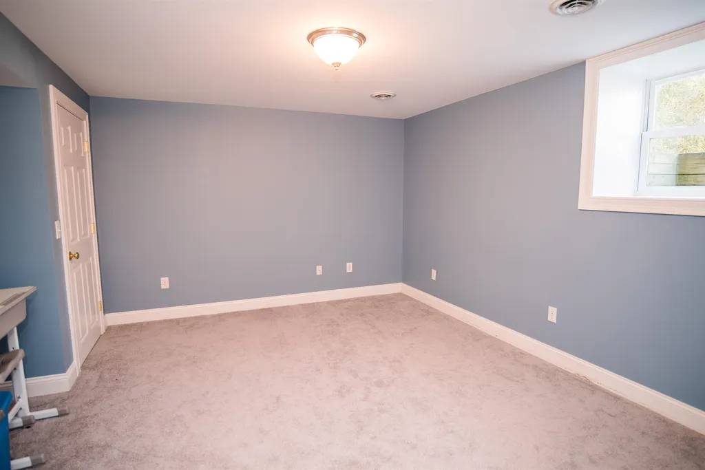 27 Weeping Willow Lane South Burlington VT 05403