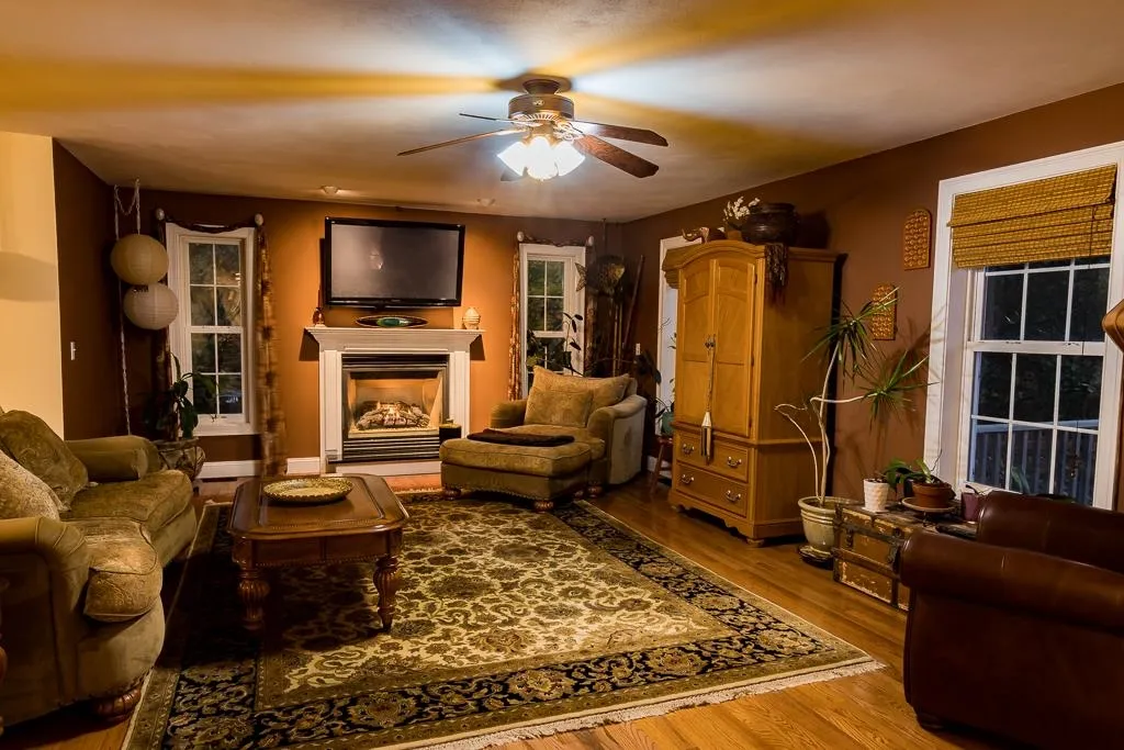 9 Towle Farm Road Hampton Falls NH 03844