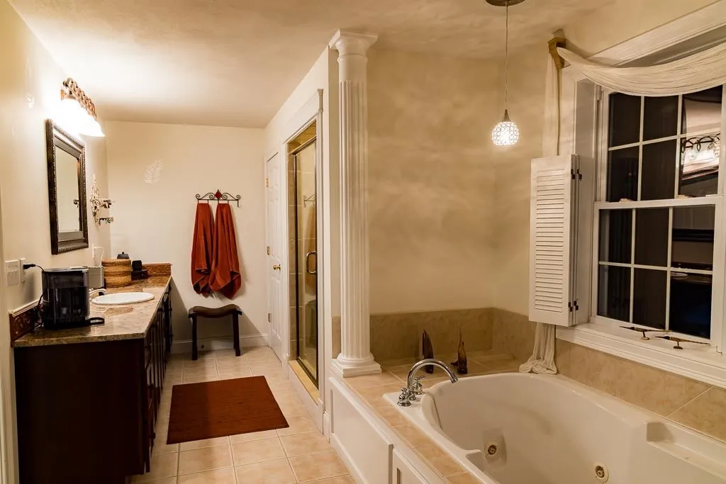 9 Towle Farm Road Hampton Falls NH 03844