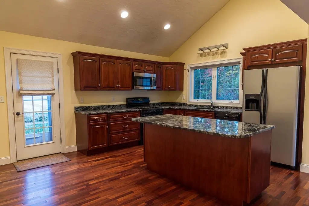 9 Towle Farm Road Hampton Falls NH 03844