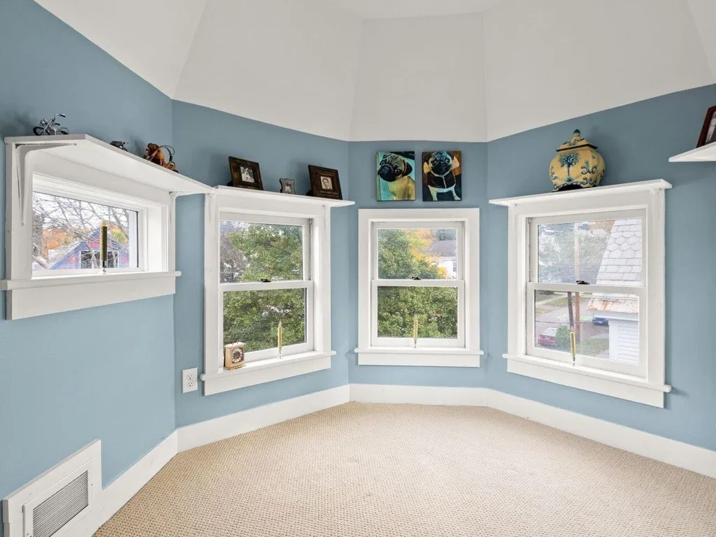 111 Loomis Street Burlington VT 05401