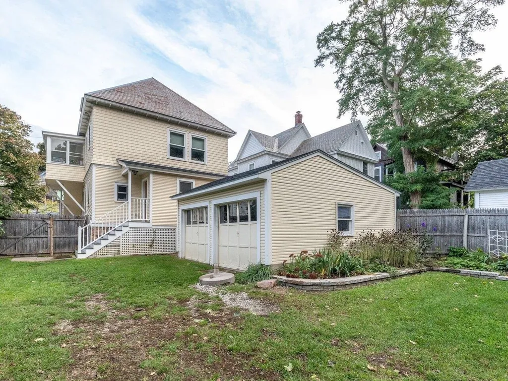 111 Loomis Street Burlington VT 05401