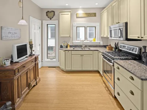 111 Loomis Street Burlington VT 05401