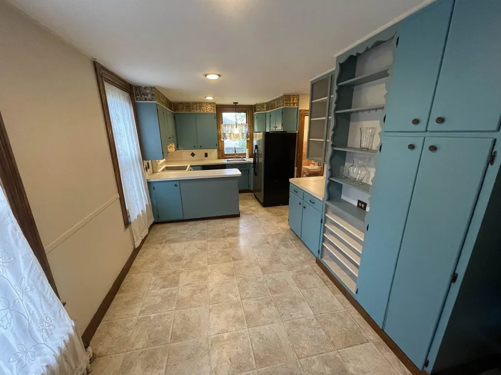 19 Fenton Avenue Laconia NH 03246