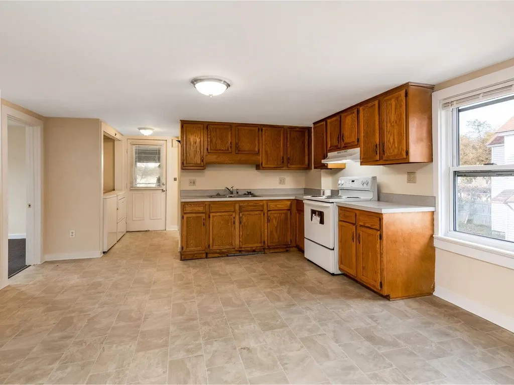 31 River Street Winooski VT 05404-0145
