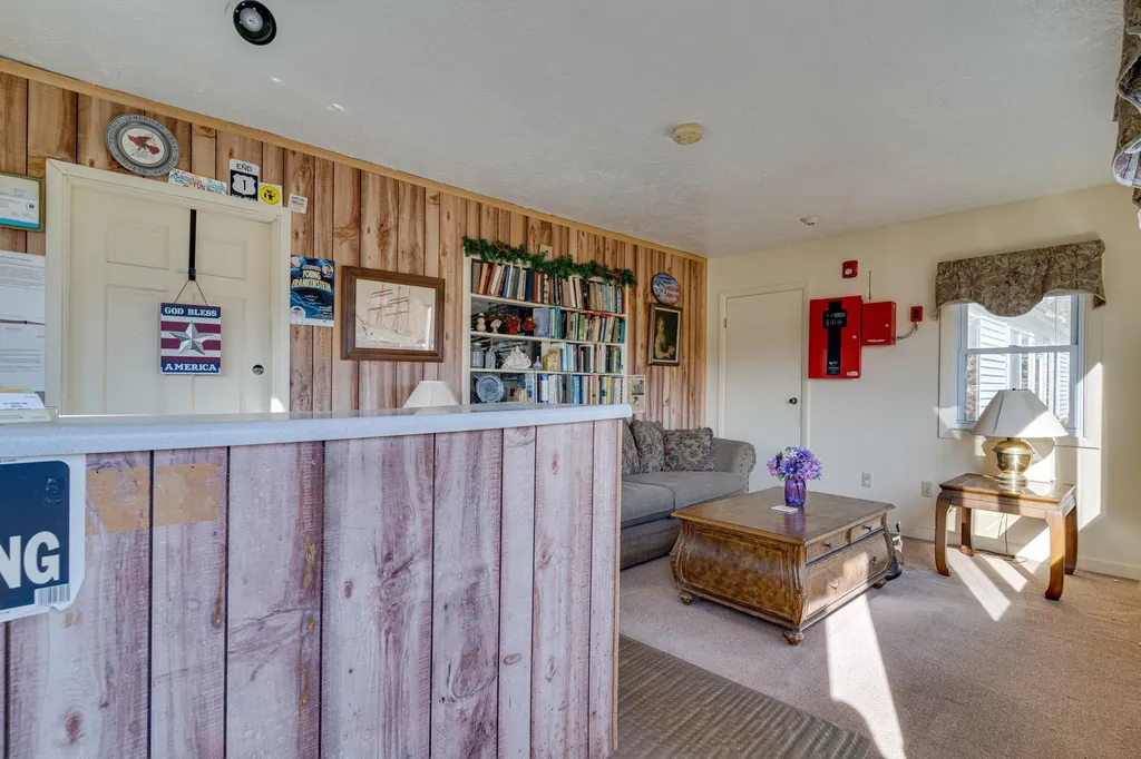186 Lafayette Road North Hampton NH 03862