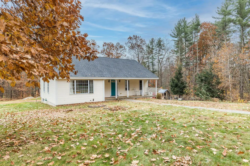 86 Crestwood Drive Danville NH 03819
