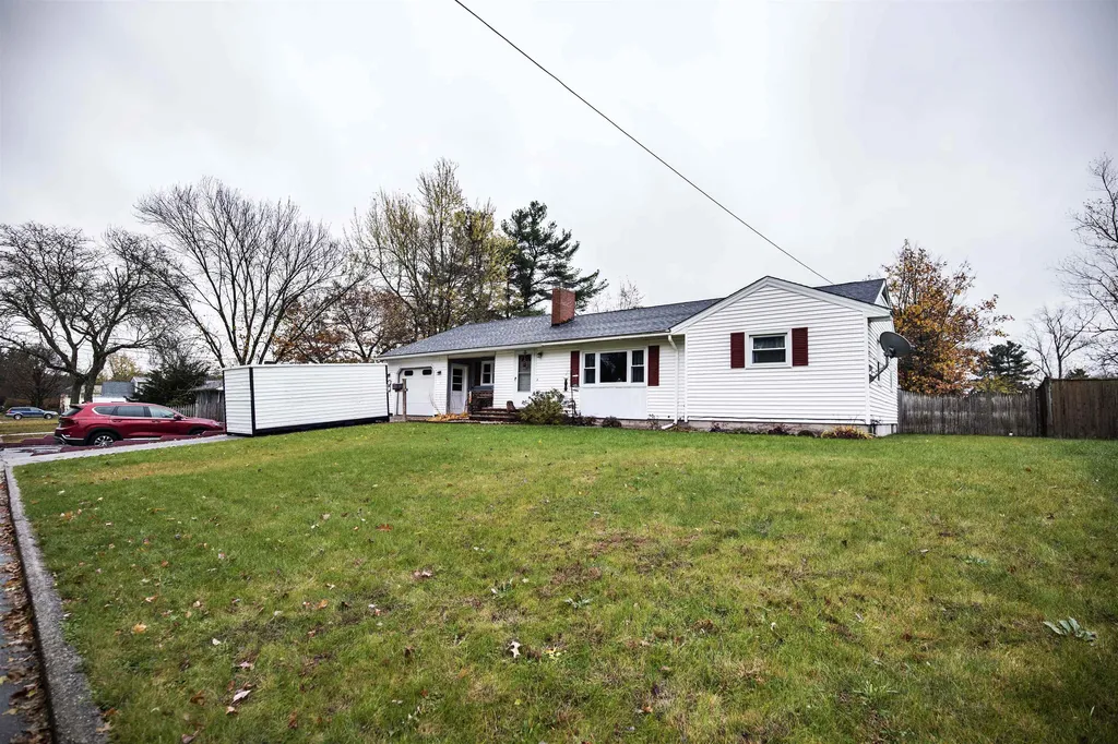 22 Forest Park Drive Nashua NH 03060