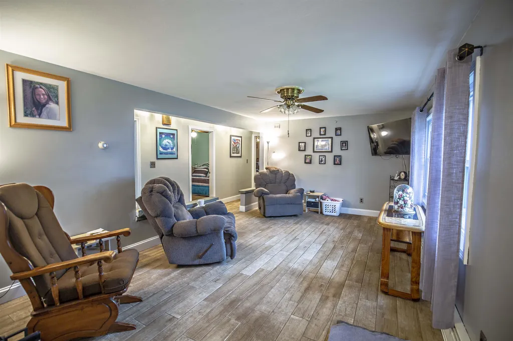 22 Forest Park Drive Nashua NH 03060