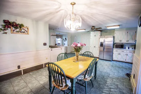22 Forest Park Drive Nashua NH 03060
