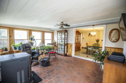 22 Forest Park Drive Nashua NH 03060