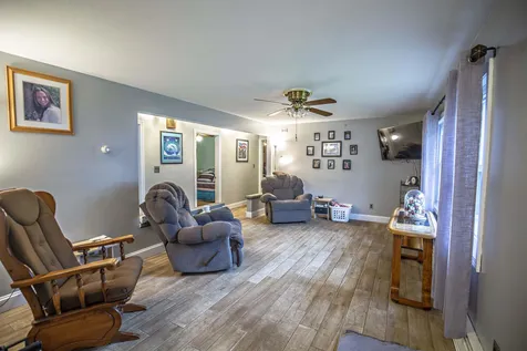 22 Forest Park Drive Nashua NH 03060