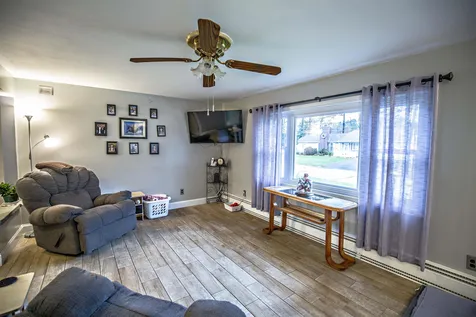 22 Forest Park Drive Nashua NH 03060