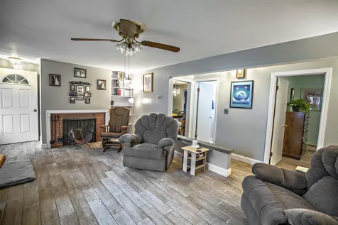 22 Forest Park Drive Nashua NH 03060
