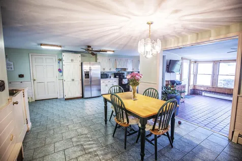 22 Forest Park Drive Nashua NH 03060