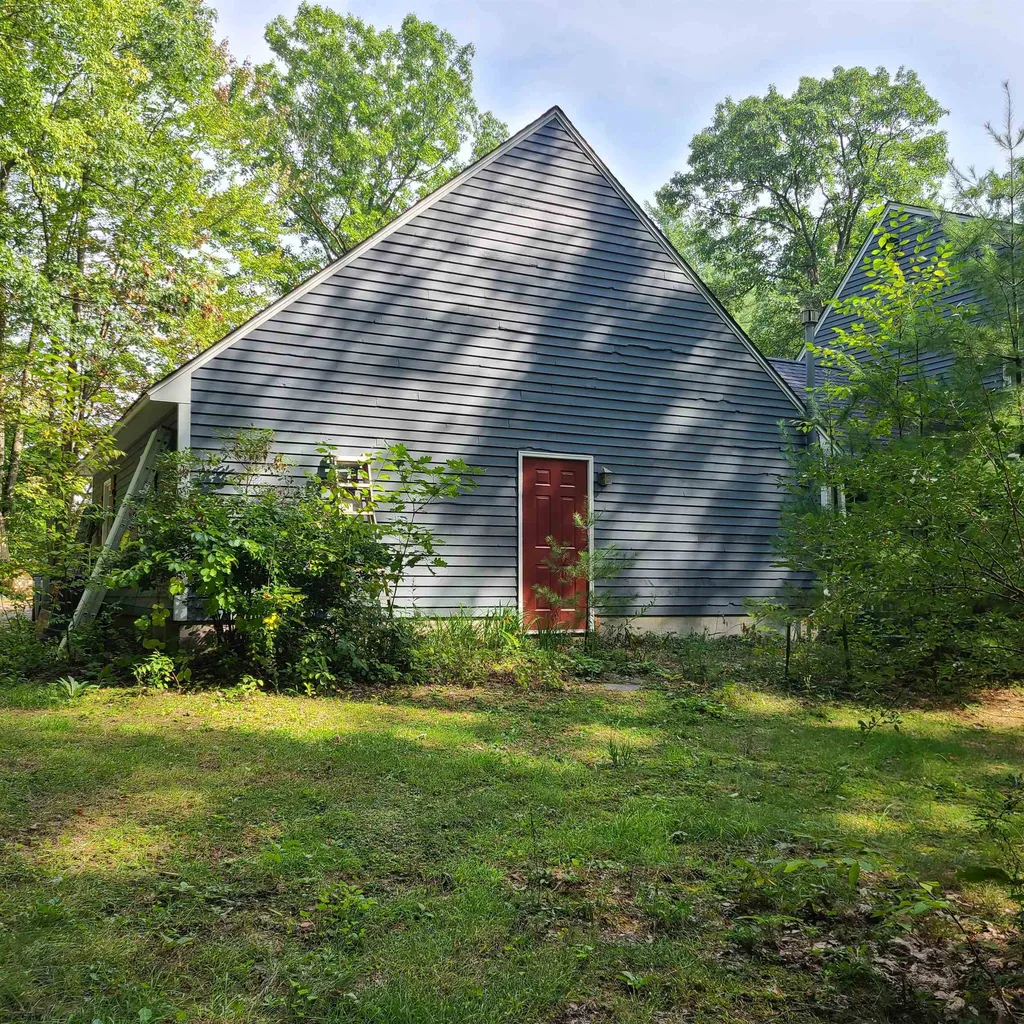 12 Foxwood Avenue Keene NH 03431