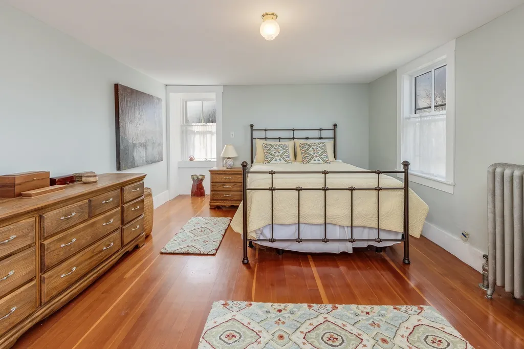 32 Pleasant Street Lyme NH 03768