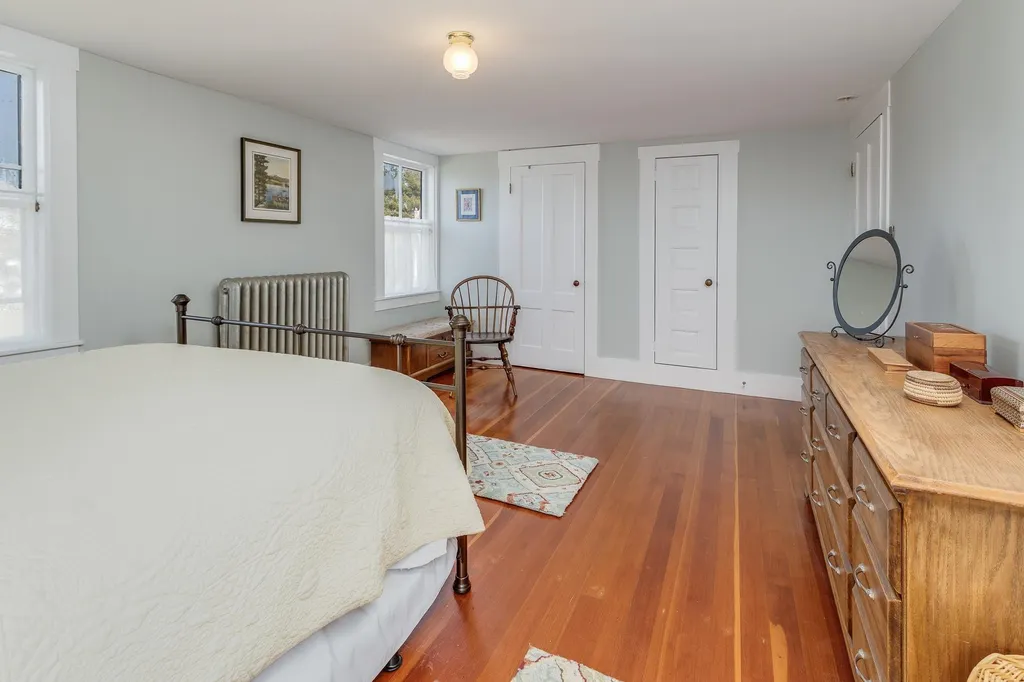 32 Pleasant Street Lyme NH 03768