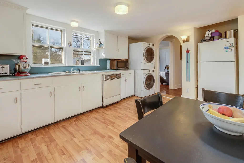 32 Pleasant Street Lyme NH 03768