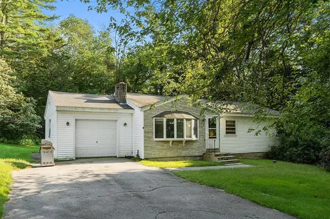 2 Clearview Avenue Pelham NH 03076