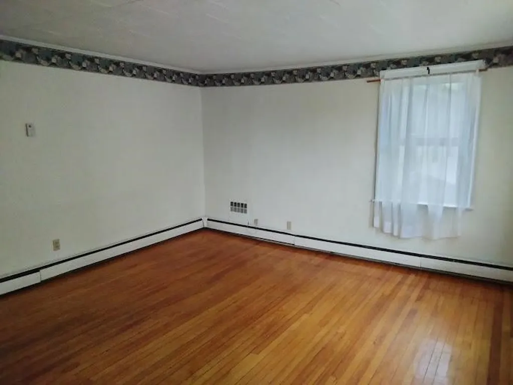 17 Pleasant Street Marlborough NH 03455