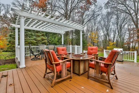 16 Hilltop Road Plaistow NH 03865