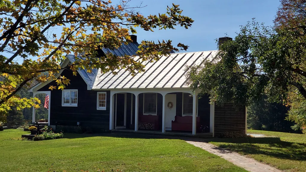 215 Old Post Road Bradford VT 05033