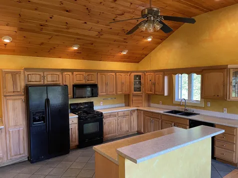 1002 Rice Farm Road Dummerston VT 05301