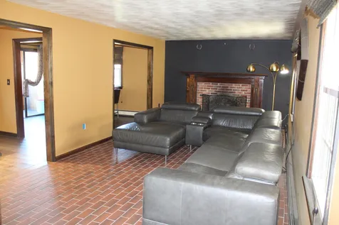 6 Greenfield Drive Hudson NH 03051