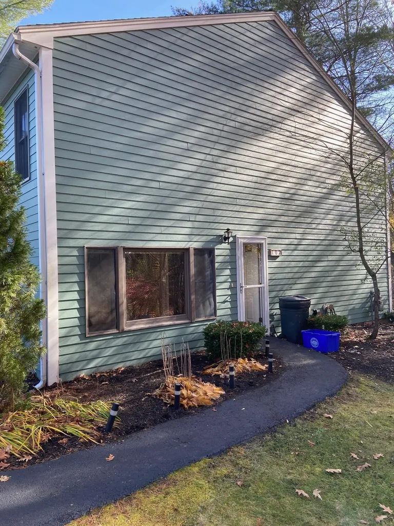 102 Piscassic Street Newmarket NH 03857