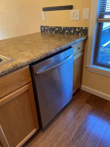 102 Piscassic Street Newmarket NH 03857