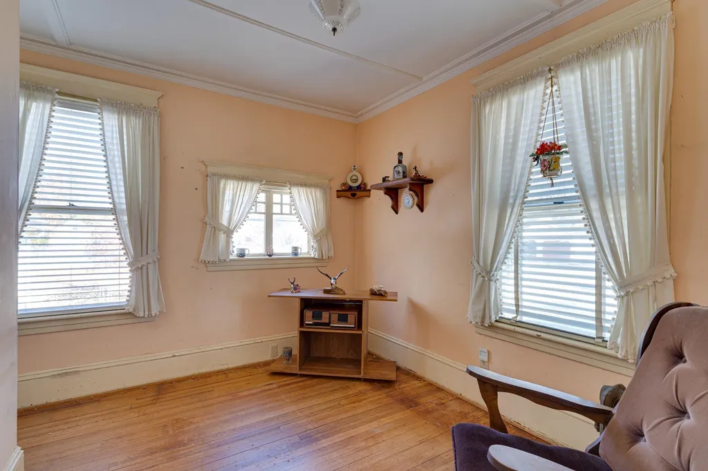 209 North Main Street Rochester NH 03867