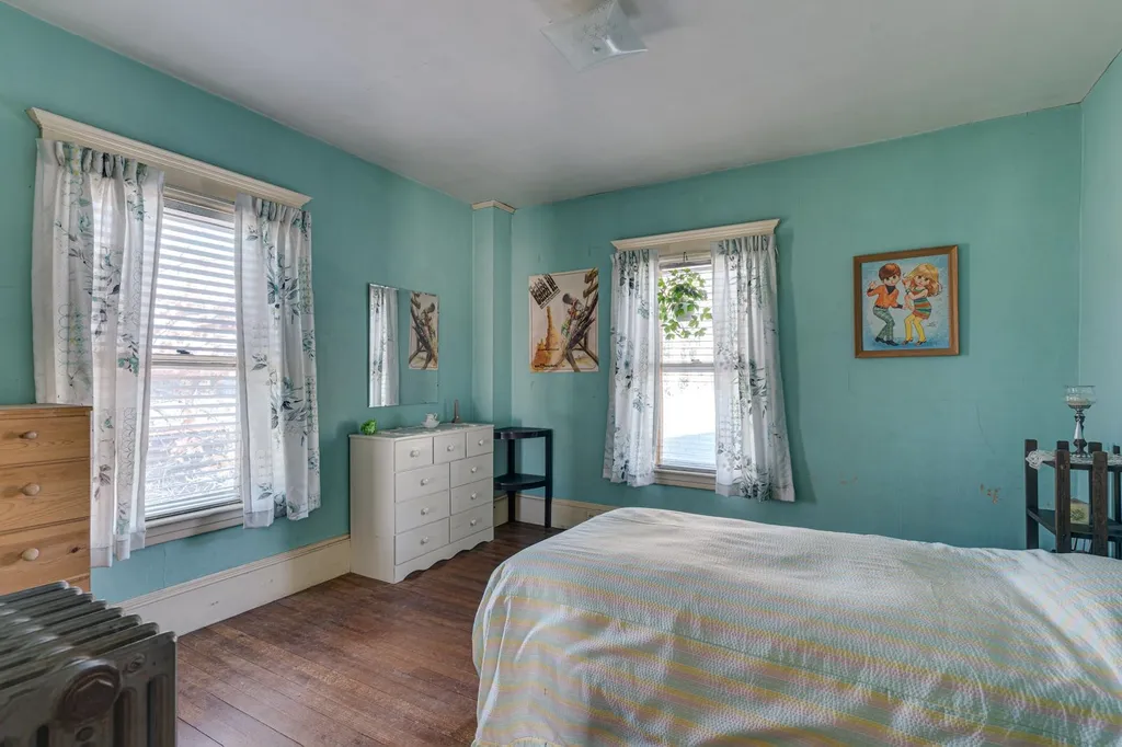 209 North Main Street Rochester NH 03867