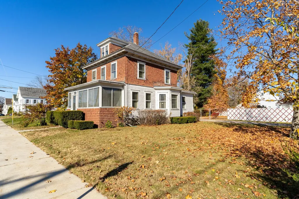 209 North Main Street Rochester NH 03867