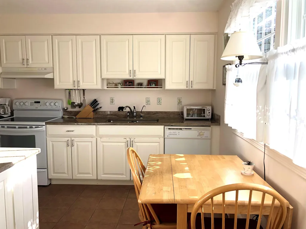 14 Willow Spring Circle Hanover NH 03755