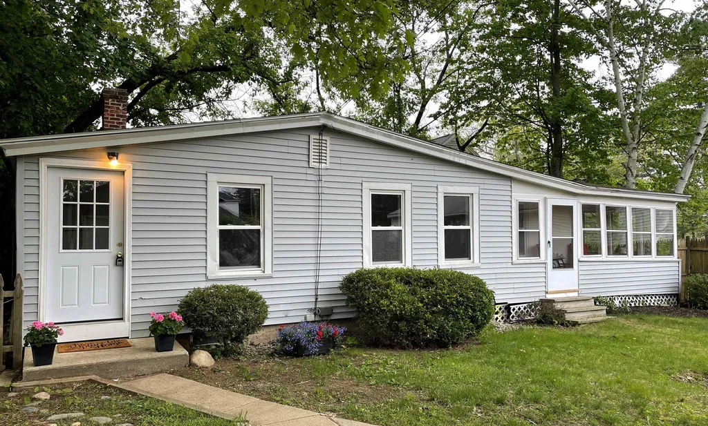 11 Bellevue Street Manchester NH 03103