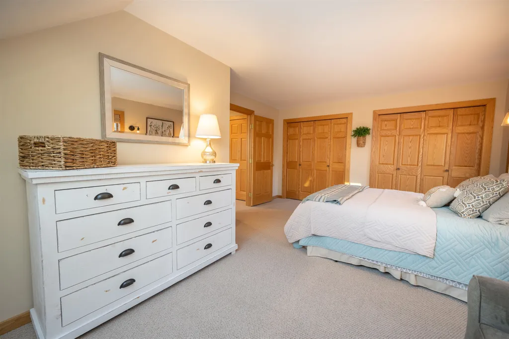 210 Baker Turn Hartford VT 05059