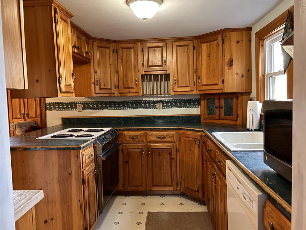 200 Maple Avenue Claremont NH 03743