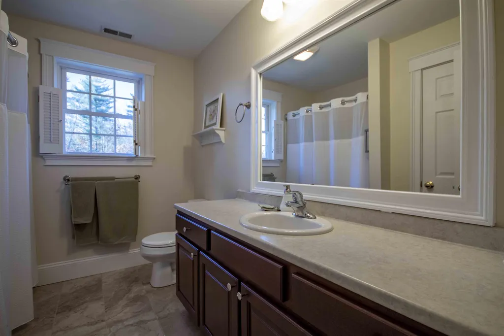 19 Wellington Lane Loudon NH 03307-0722