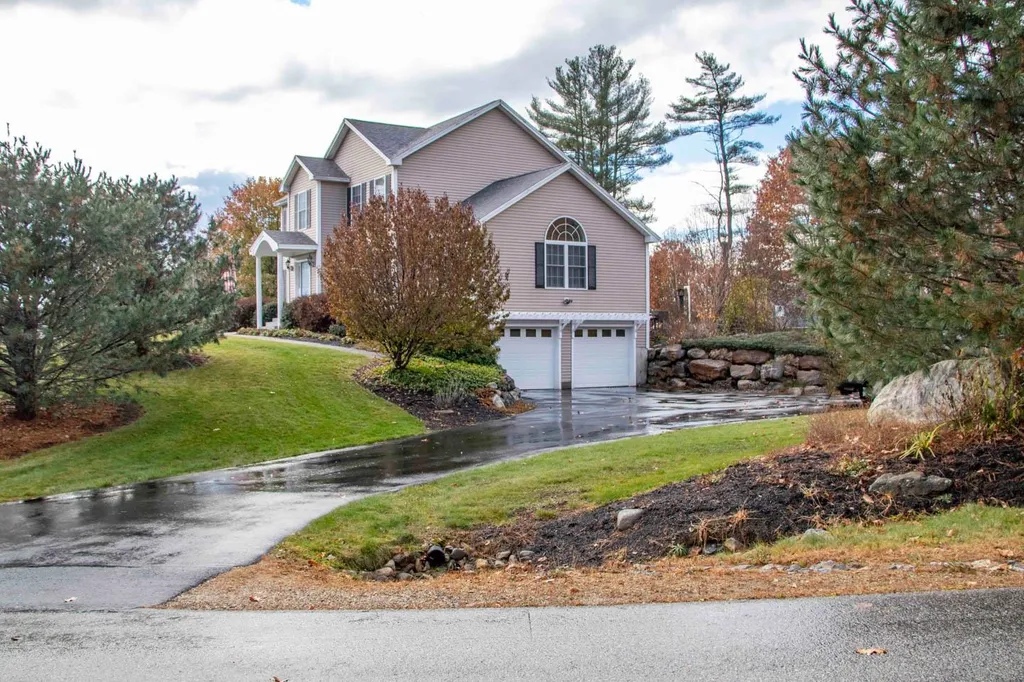 19 Wellington Lane Loudon NH 03307-0722