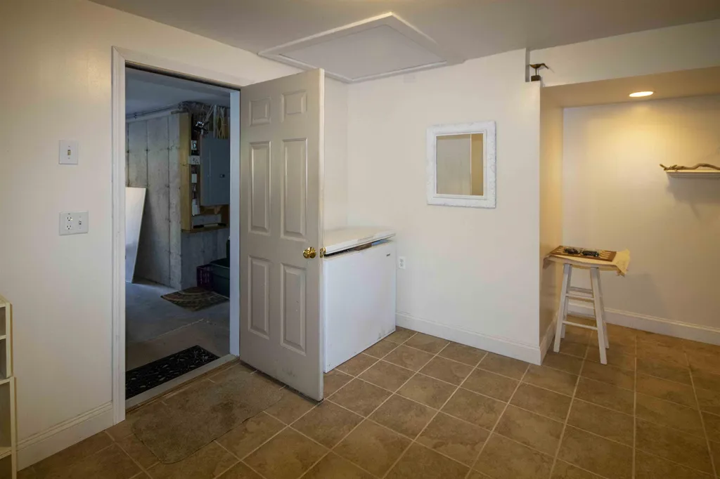 19 Wellington Lane Loudon NH 03307-0722