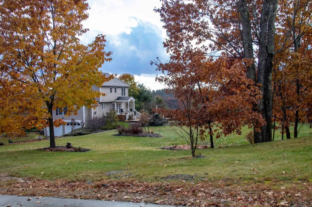 19 Wellington Lane Loudon NH 03307-0722