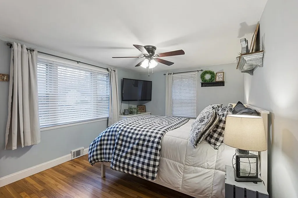 6 Woodlawn Avenue Atkinson NH 03811
